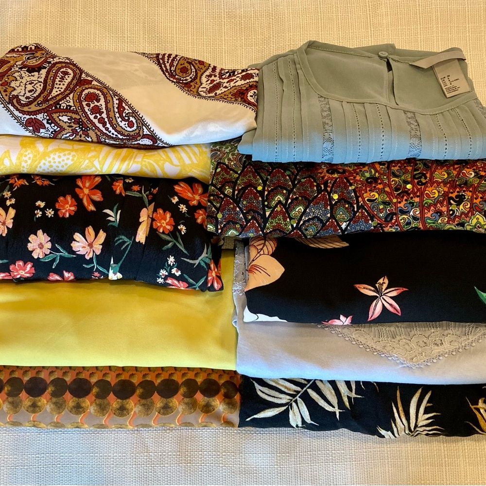 Lot of 10 Size Small